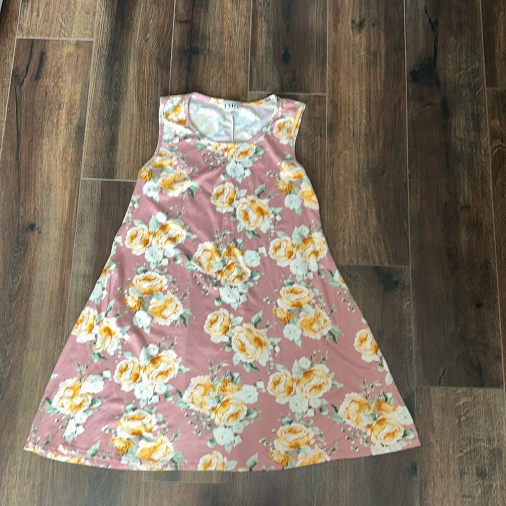 TMG NEW YORK Floral Sleeveless Swing Dress Size XL.
